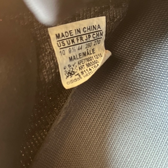 Black Yeezy Boost - Picture 8 of 8
